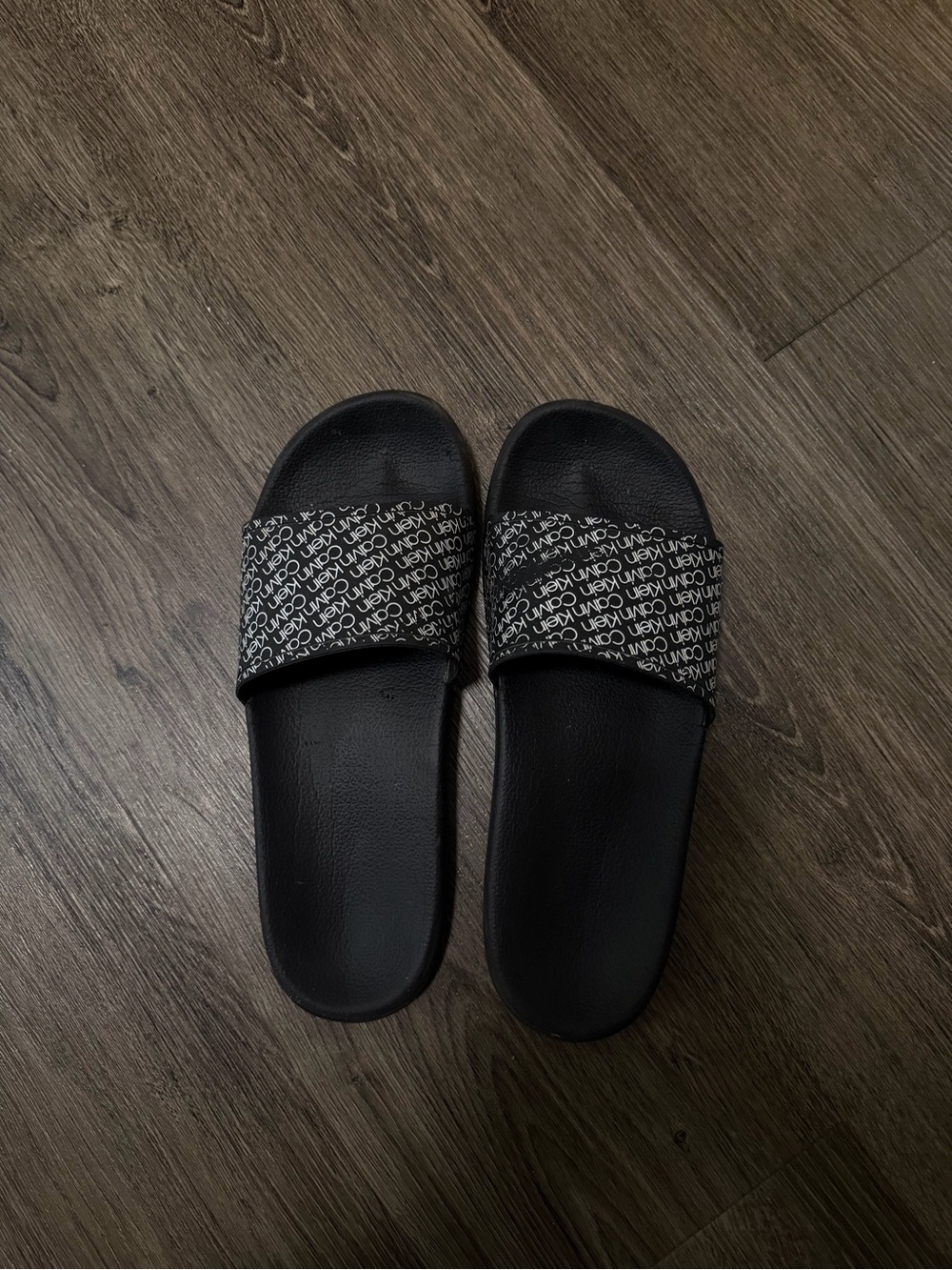 Calvin Klein US 8 Slippers